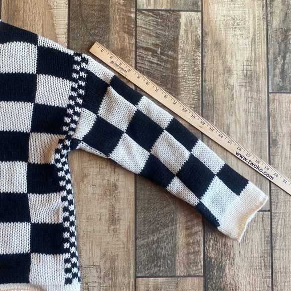 BiBi Monochrome Knit Sweater - Picture 8 of 11